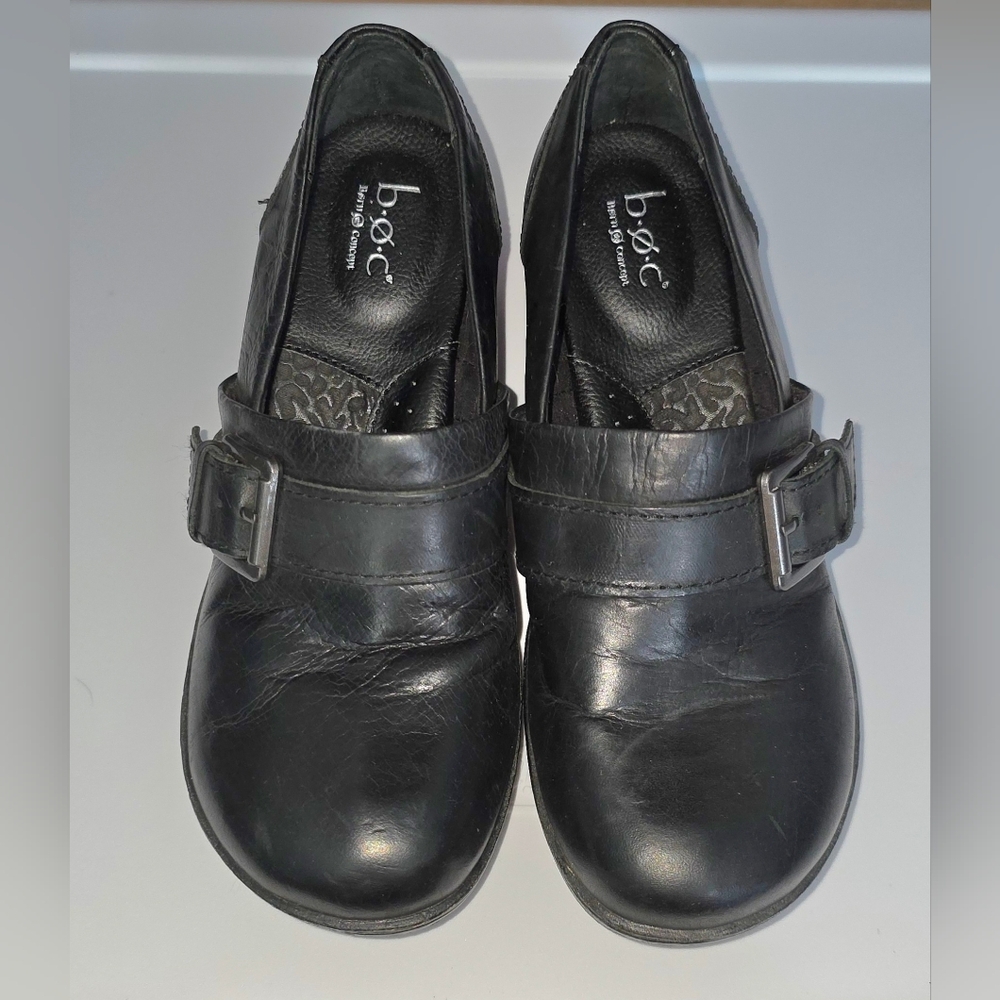 b.o.c. Born Concept Womens Rijeka Black Leather Buckle Strap Wedge Comfort Clog